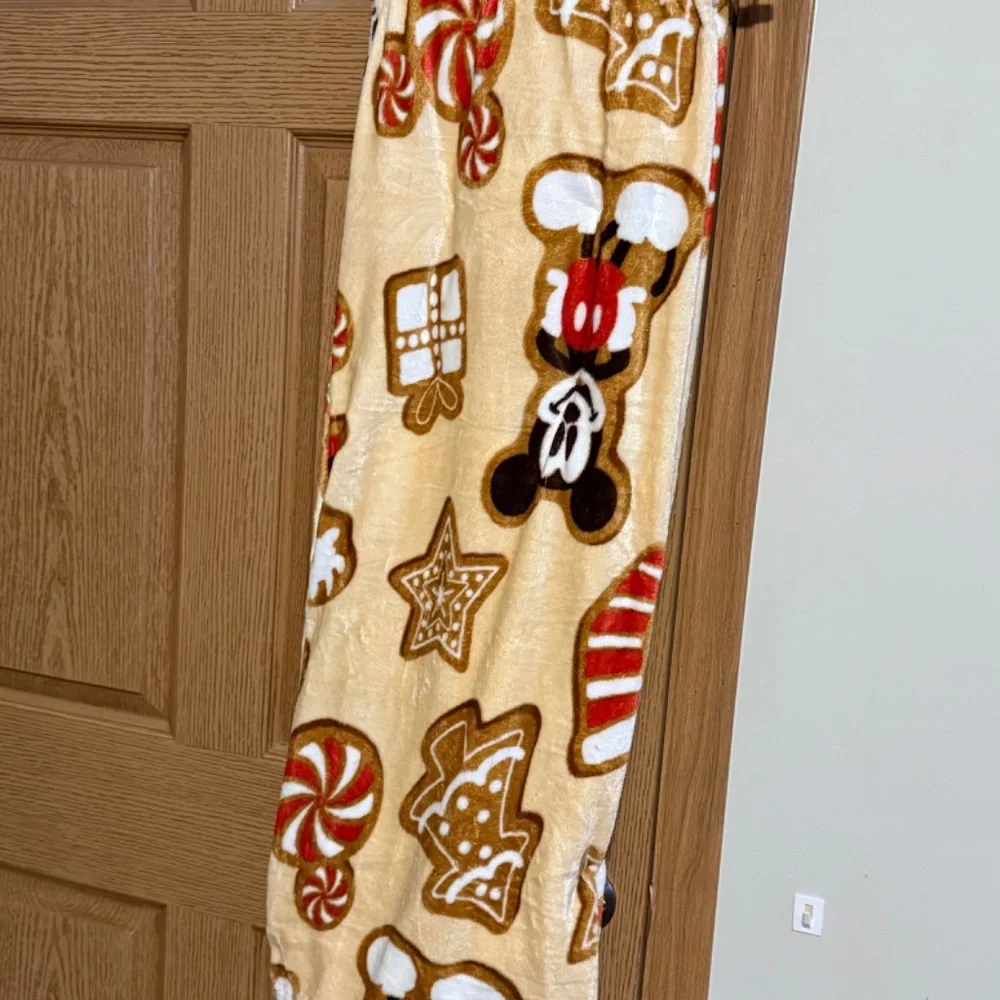 Disney‎ Mickey & Minnie Mouse Gingerbread Cookie Christmas Throw 50